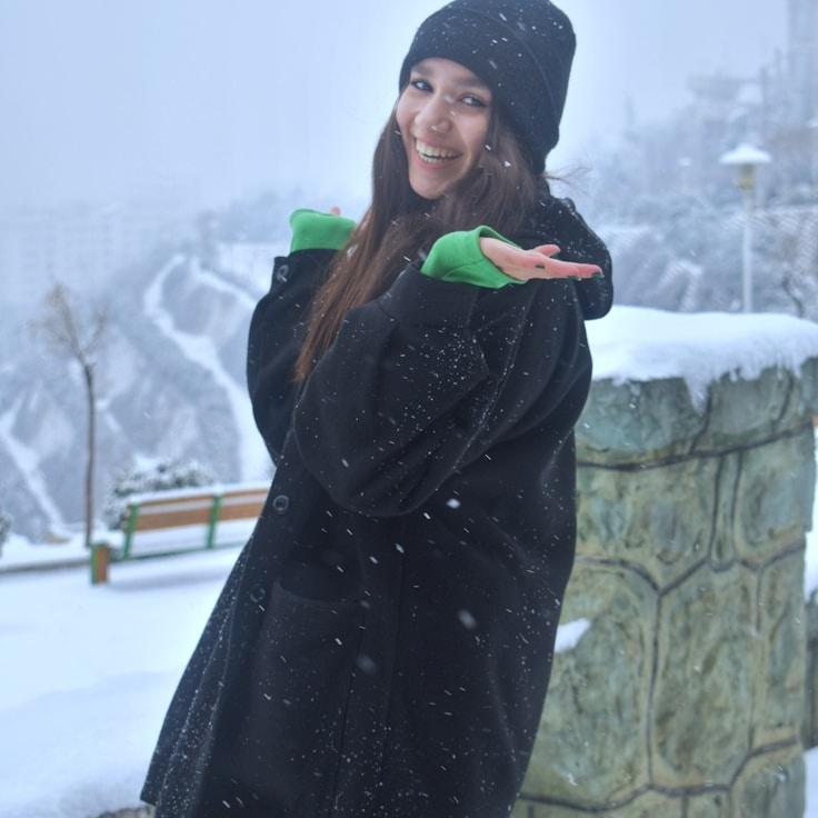 Jordan Malik, Client Relations Director, discussing corporate gifting strategy with business clients